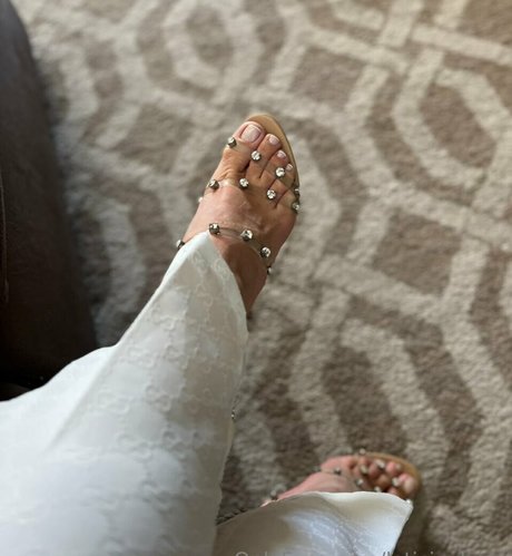 Leticia Abreu star pretty images