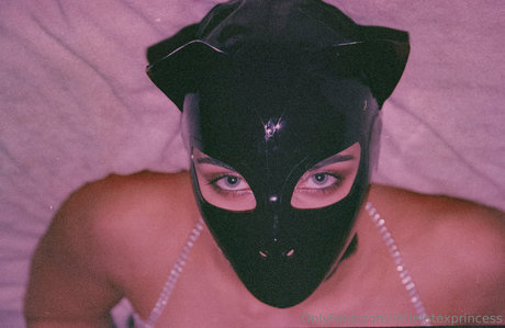 littlelatexprincess profile image