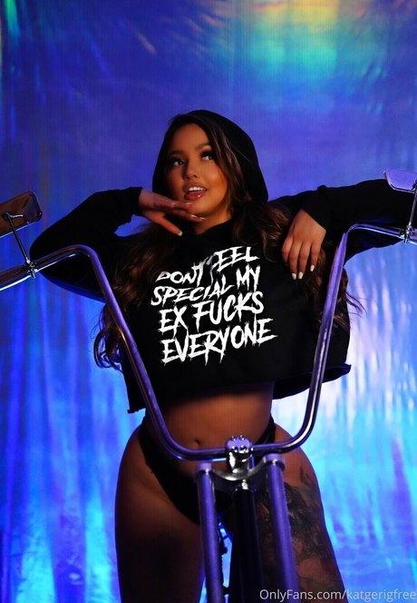 katgerigfree art model img