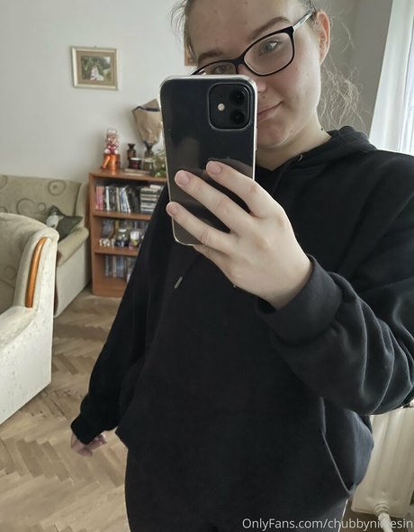 chubbynixiesin model art photo