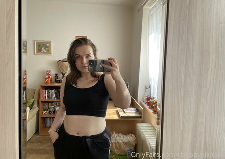 chubbynixiesin hd pornstar gallery