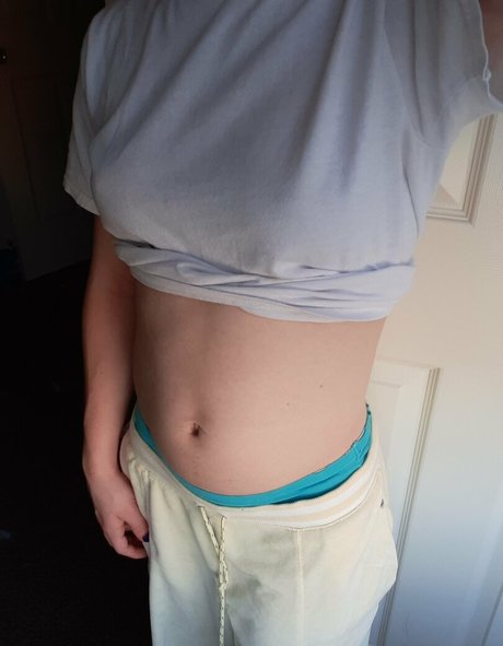 astuffedbirb model free photo