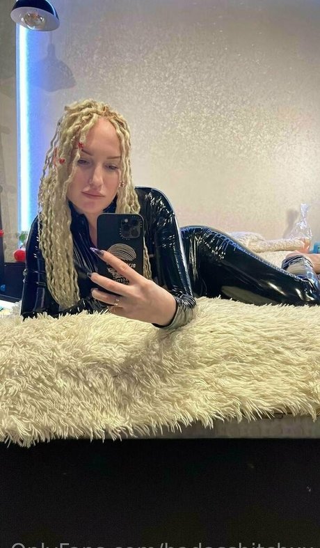 badassbitchxx naked pornstar pics