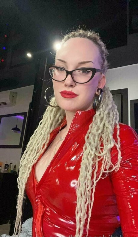 badassbitchxx model porn photos