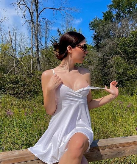 TheSupremeSisters hd actress photo