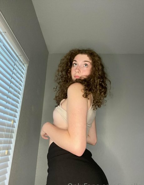 ivyelle perfect pornstar photo