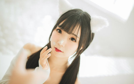 hattiecos model erotic img