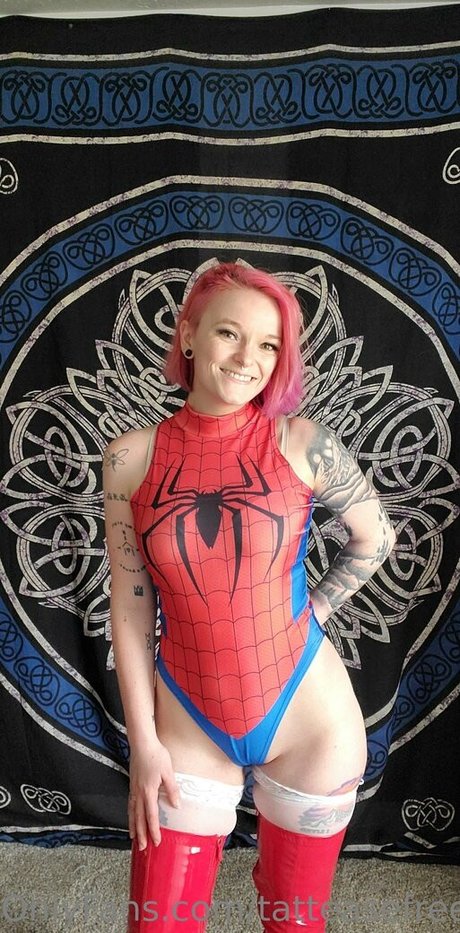 tatteasefree model erotic photo