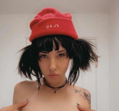 sussosii nude model pictures