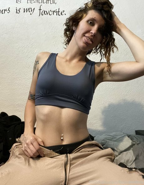 blondiedoes star xxx image