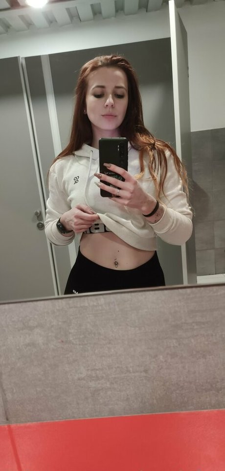 victoriafame exclusive model pic