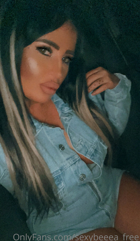 sexybeeea free model perfect gallery