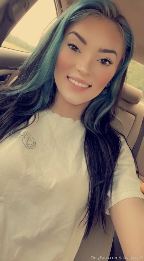 ladyjayyy23 model top pic