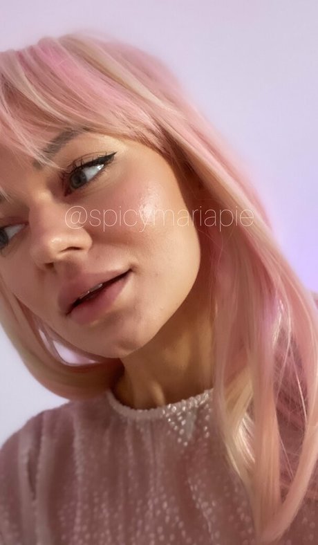 spicymariapie naked model galleries