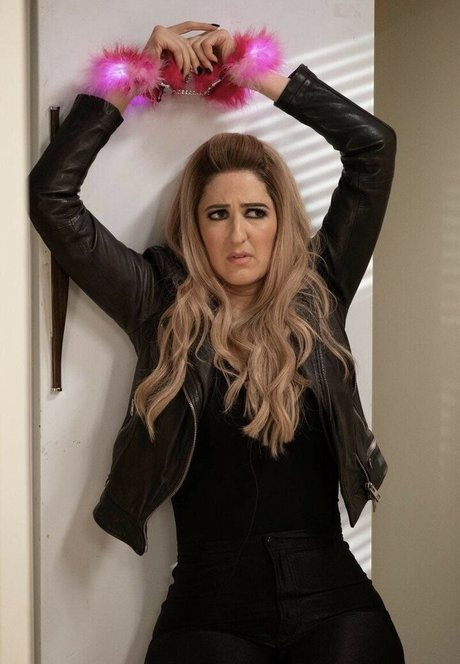 D Arcy Carden model nude images