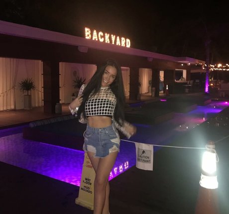 Samantha L sexy star photos