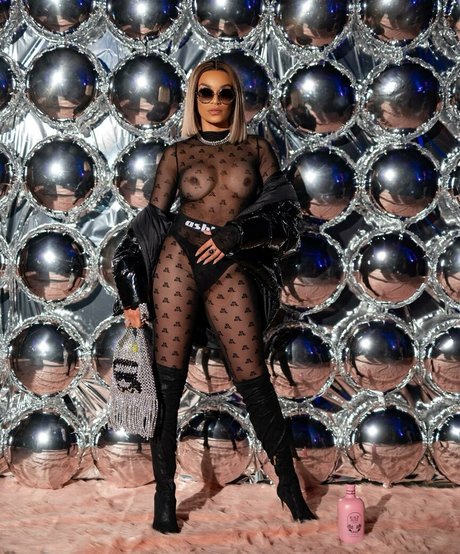 Pearl Thusi model beautiful pic