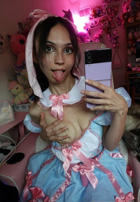 Krissi Pookie model beautiful picture