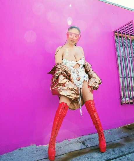 AlessiaSays star free img