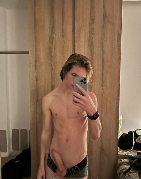 squat riding onlyfans sexy img
