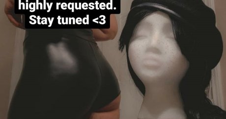 CloverCosplays model xxx gallery
