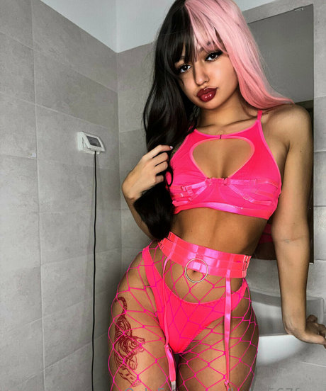 babe567free pornographic model gallery