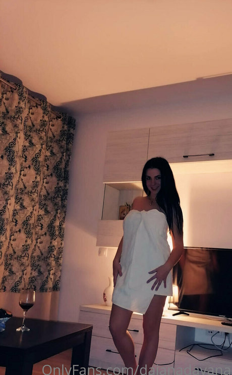 daianadayana star naked photo