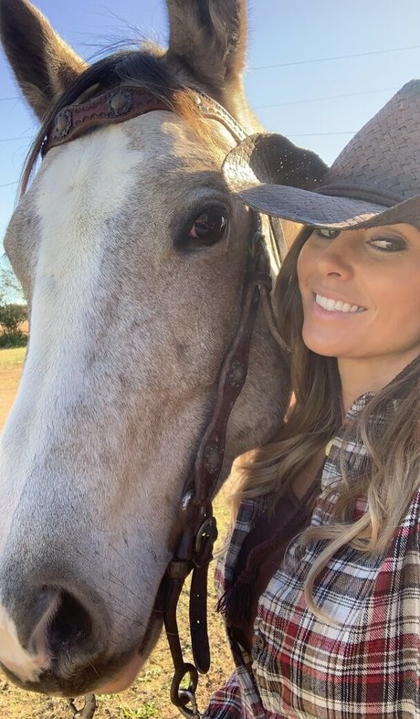 Kristen Strout pretty star images