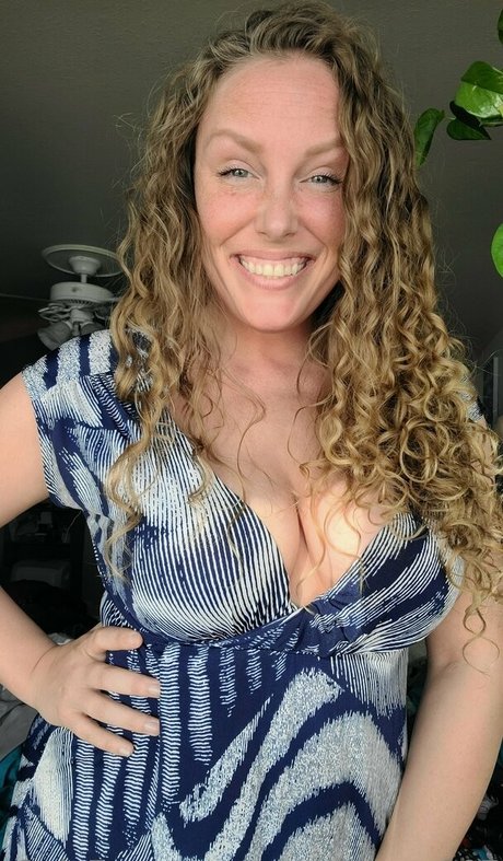 snow bunny907 adult model pics