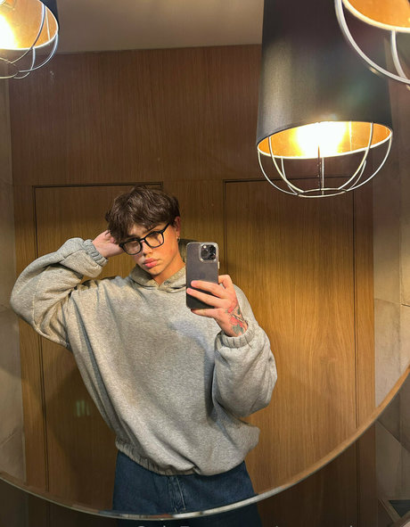 sweeetbooyy pretty model img