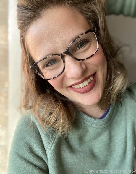 sexttherapy star erotic gallery