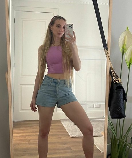 Fasffy Mega Dump model sex photo