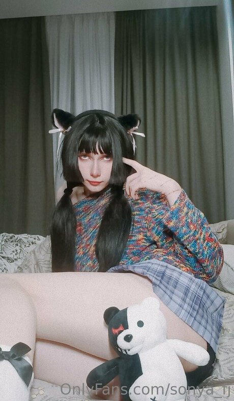 sonya fj model art photo