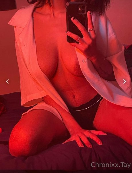 Chronixx tay best model photo