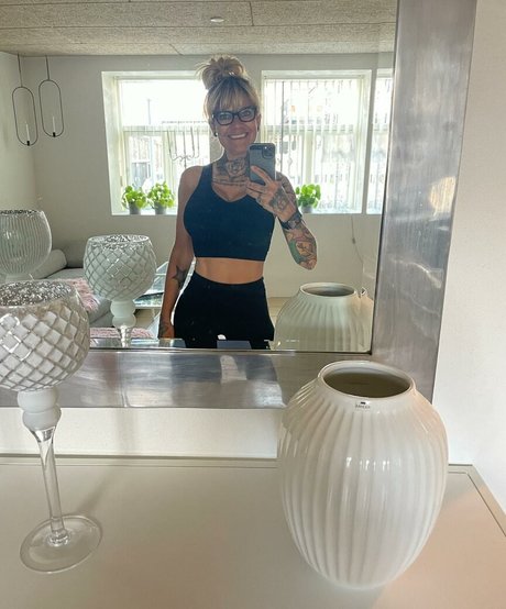 Winnie Nielsen thumbnail