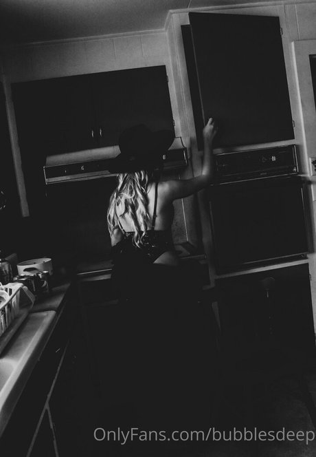 bubblesdeep star high quality pics