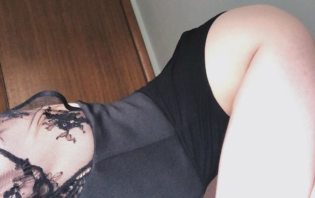 jezebellefree sex actress gallery