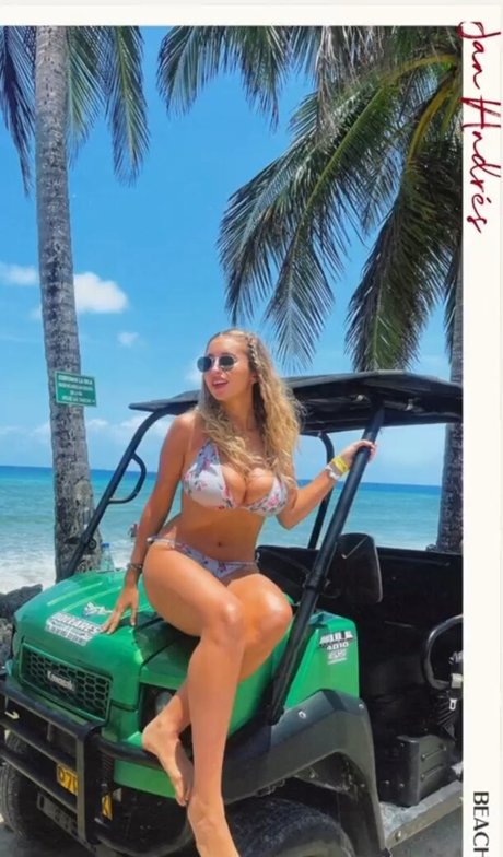 BustyAna pornstar pretty pics