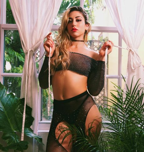 Paula Dinamicah nudes actress photo