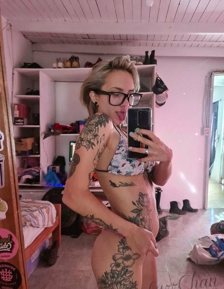 luzzchan naked actress galleries