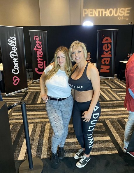 LeeAnne star nude photo