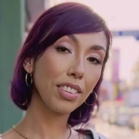 Xochi Moon free pornstar picture