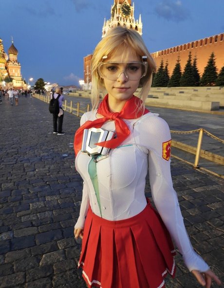 Oleviia cyber high quality actress pictures