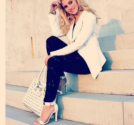 Sensi Lowe free model picture