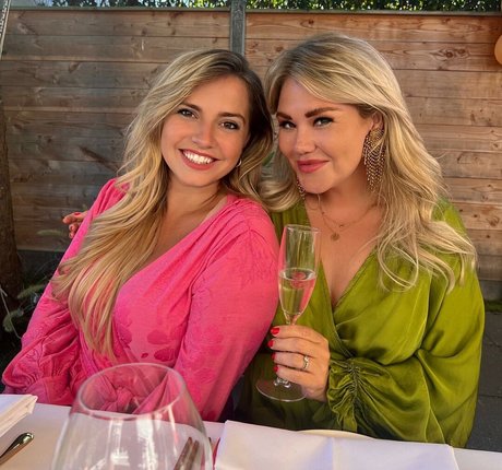 Sensi Lowe star erotic image