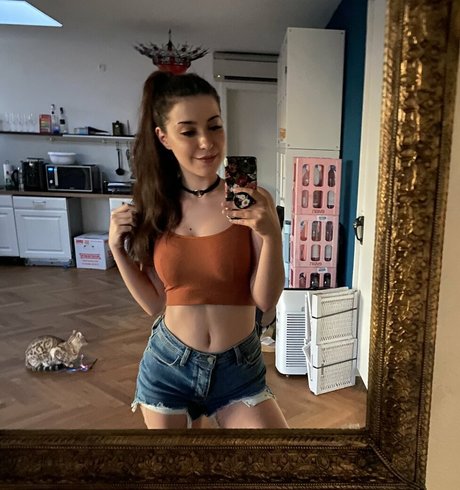 Anni The Duck pornstar perfect pictures