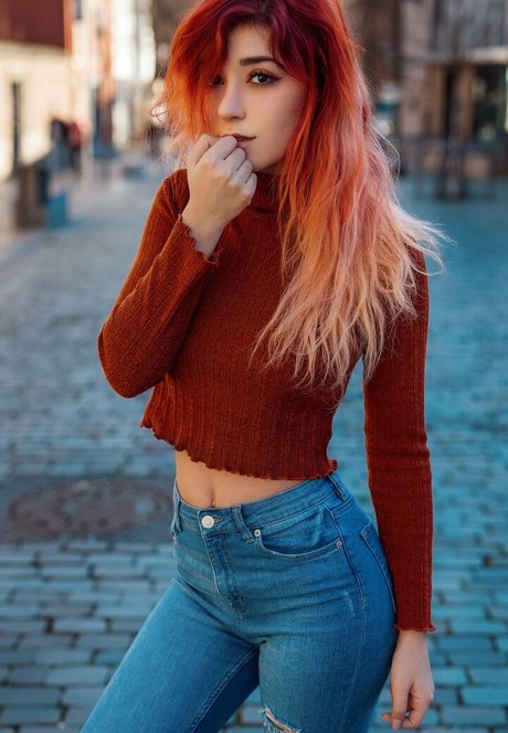 Anni The Duck pornstar pretty images