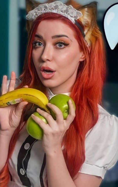 Anni The Duck porn model image