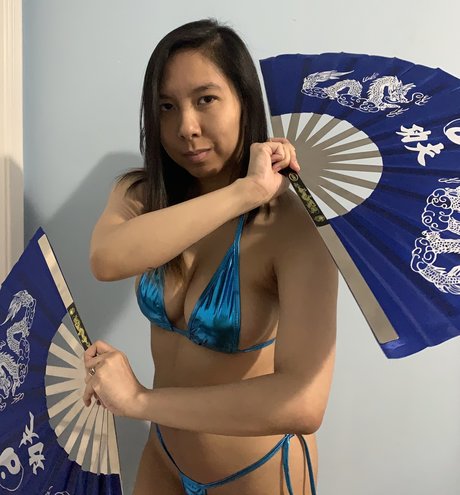 Zanderis Cosplay model porn picture