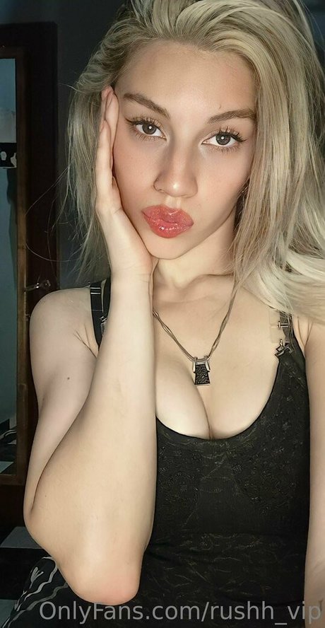 rushh vip nudes star image